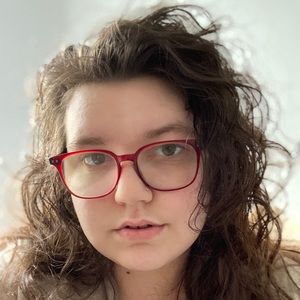 Meet your Posher, Angie